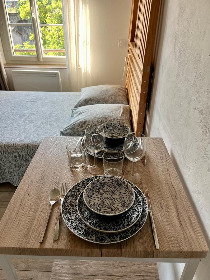 דינייה-לה-בן Les Glycines, Charmant Studio Au Calme Dans Batisse De Maitre Proche Du Centre Ville Parking Gratuit מראה חיצוני תמונה